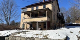 139 N Main Street unit: 2 Gallery 1