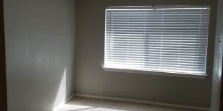 Adorable 2 bedroom townhome style Condo Gallery 14