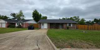 Cute 4 bedroom home in Shawnee Gallery 42