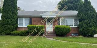 2 BR Rancher in York Suburban Schools with a flat yard Gallery 1