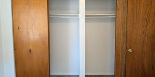 95 N Clarkson St Carolyn Arms Apartments Gallery 34