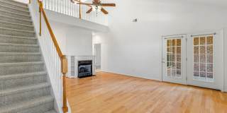 NW Brick Townhome, Granite Counter-Tops, Wood Floors, FP, Garage! NW Brick Townhome, Granite Counter-Tops, Wood Floors, FP, Garage! Gallery 7