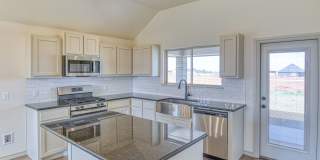 New Construction in Savannah Estates! Gallery 9