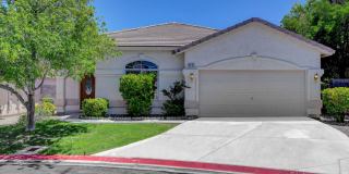 Gorgeous single story in the Northwest. Amazing yard with grass! Gallery 1
