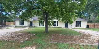 Charming 3BR, 2BTH Duplex in Columbus Gallery 1