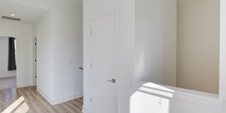 Luxury 3 Bed Townhome in Durham RTP Gallery 25