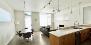 2743 Friendly Alley Gallery 4