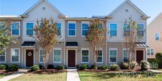 COMING SOON! Bright 2BR 2.5BA Home w/ Granite + Huge Island • Loft in Fort Mill Gallery 1