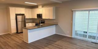 New 3 Bed / 2.5 Bath Duplex! $250 Amazon Gift Card! *FIRST MONTH'S RENT IS FREE!* Gallery 1