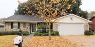 1003 Oakridge Gallery 1