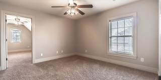 Gorgeous Rogers Home! Gallery 30