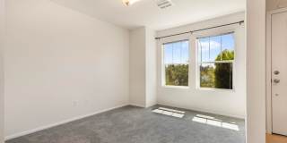 Silver Lake Townhome with Two Ensuite Bedrooms Gallery 16