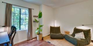 1902 Granville Ave Gallery 36