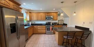 Spectacular 3 Bed/3 Bath Home in Long Beach! Gallery 10