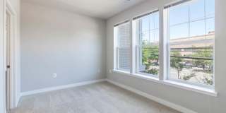 Radiant Fairfax Ridge Apartments Gallery 33