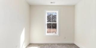 Room in 3 Bedroom Home at Maplewood Dr Room in 3 Bedroom Home at Maplewood Dr Gallery 7