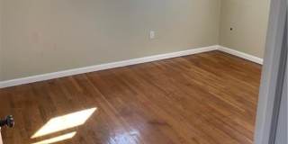 101 Woodland Avenue Gallery 13