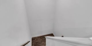 122 Woolley Court Gallery 50