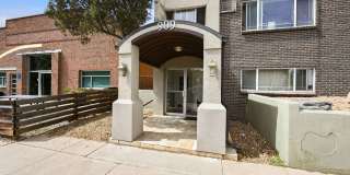Charming 2-bedroom, 1 bath Apartment in Wash Park Gallery 1