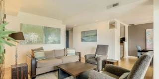Spacious condo at the iconic Watermark Towers Gallery 6