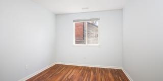 Beautiful 3 bed / 2 bath duplex in Uptown Neighborhood! Gallery 17