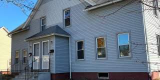 Fresh and updated 4 bedroom for immediate occupancy Gallery 1