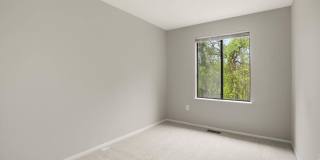 1382 ALMOND DR Gallery 19