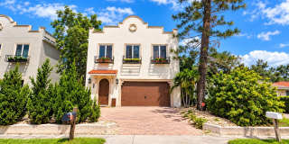 Annual Furnished 4-bed 3-bath single family home Gallery 1