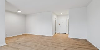 Quebec House Gallery 41