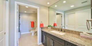 Beautiful 3 Bed/ 2.5 Baths Condo Gallery 9
