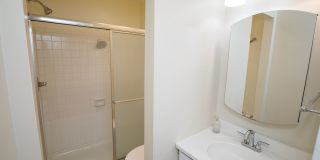 Charming Hill East One Bedroom Gallery 22