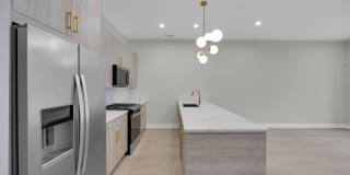 4629 S Michigan Avenue Gallery 26