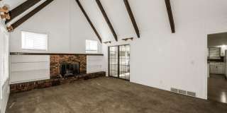 5 BR/2.5BA | Sprawling Single Family Home | 2-Car Garage | Huge backyard! Gallery 5