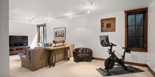 1350 Sierra Vista Drive Gallery 16