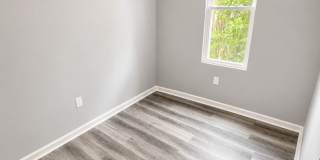 Bright, Newly Renovated 3-Bedroom Rowhome with Backyard Gallery 12
