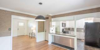 Stunning 3 Bed 2 Bath In Great Area Gallery 9