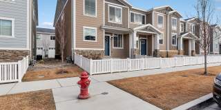 3 Bed 2.5 Bath Townhome in Bluffdale Gallery 1