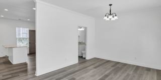 Modern Townhome in Rosewood – Walk to USC, Dining & More! Gallery 11