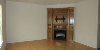Fantastic Condo located close to Ft. Sill, Shopping and Restaurants Handicap Accessible! No Pet Home! Gallery 3