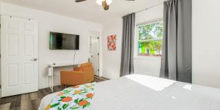 100 Mango St Gallery 9