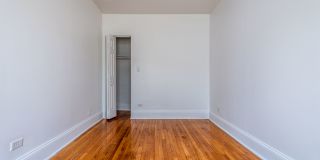 7800 S Kingston-South Shore Apartments Gallery 7