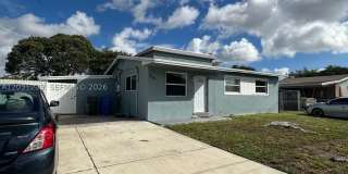 3921 SW 31st Dr Gallery 1