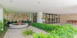 250 Bradley Place Gallery 32