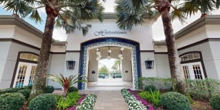 Harbortown Gallery 1