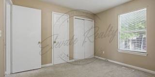SPRING SPECIAL: 1/2 OFF FIRST MONTHS RENT - Two Bedroom Ranch Duplex in Columbia! Gallery 16