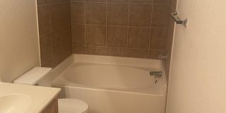 1104 Nicholas Cr. - B Gallery 9