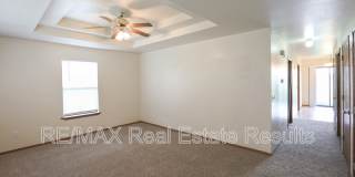 2223 W Roselawn St Gallery 5