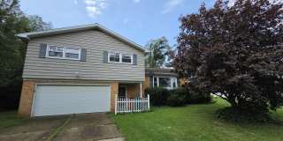 208 FISCHER Drive Gallery 1