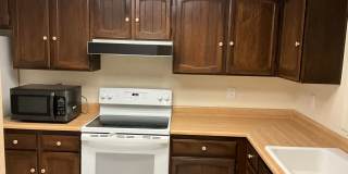 Great 3 bedroom 2 bath very close to Arcadia Gallery 7