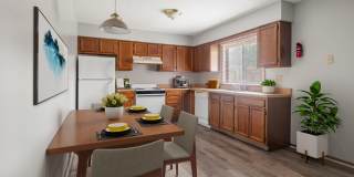 Spacious Rooms, fireplace and patio Gallery 1